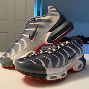 2017 Nike Air Tn “Before the Bite”